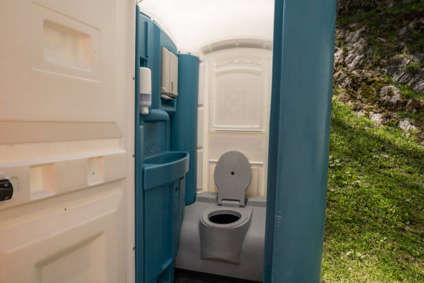 Best Emergency porta potty rental  in New Brighton, MN